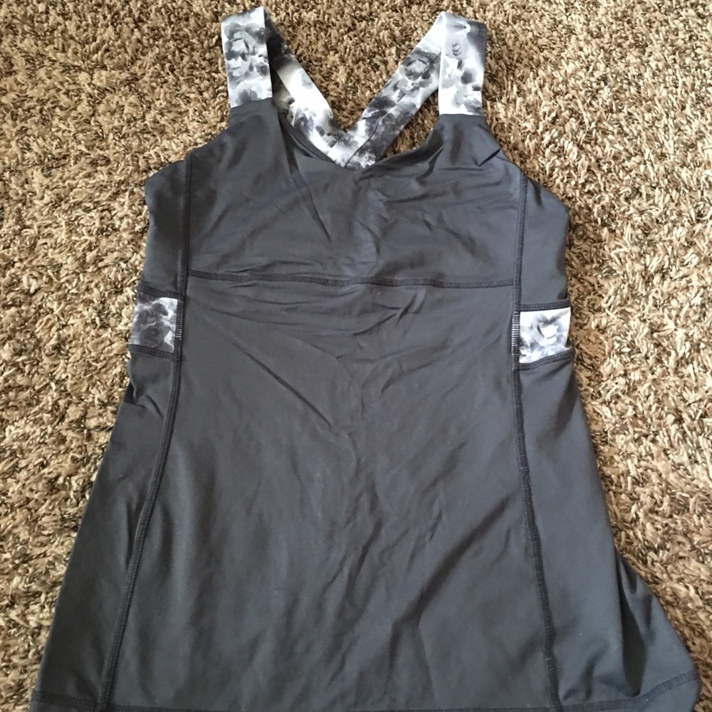 Lululemon tank